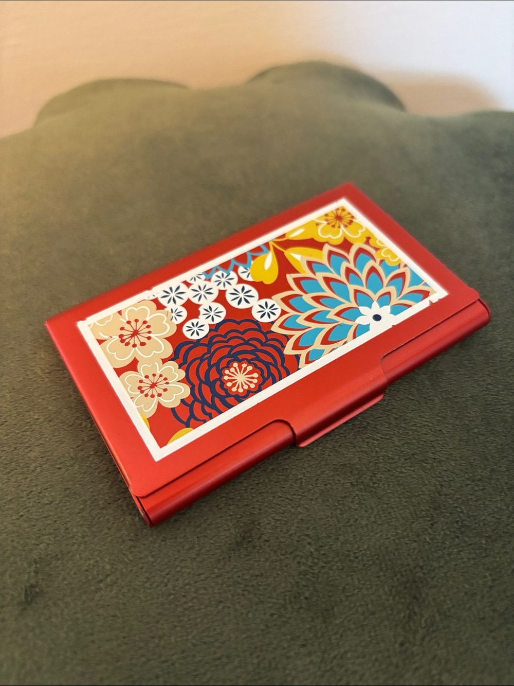 Red Floral Pattern Business Card Holder